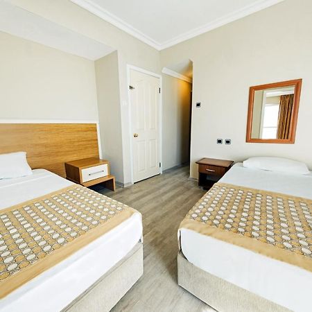 Afytos Oeren Park Mtk Hotel Екстериор снимка
