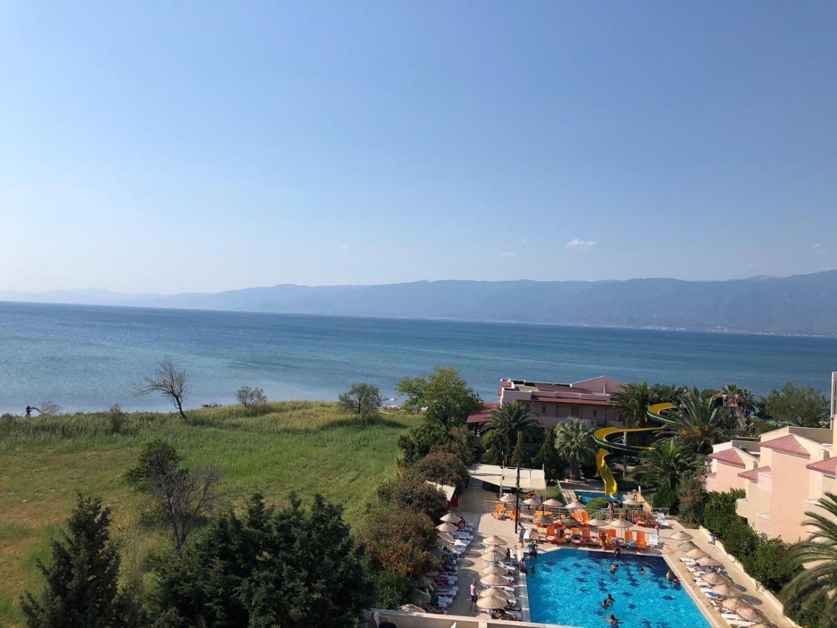 Afytos Oeren Park Mtk Hotel Екстериор снимка