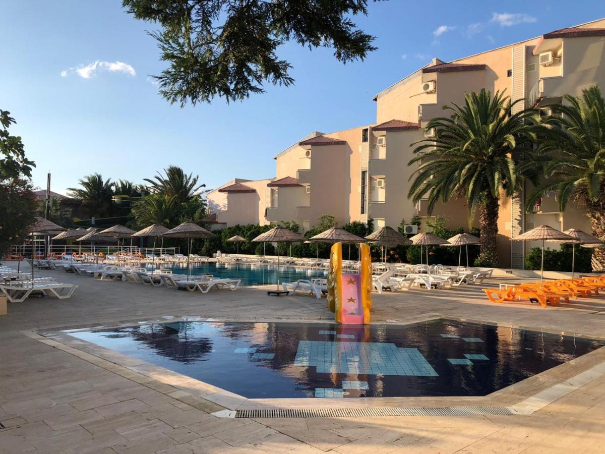 Afytos Oeren Park Mtk Hotel Екстериор снимка